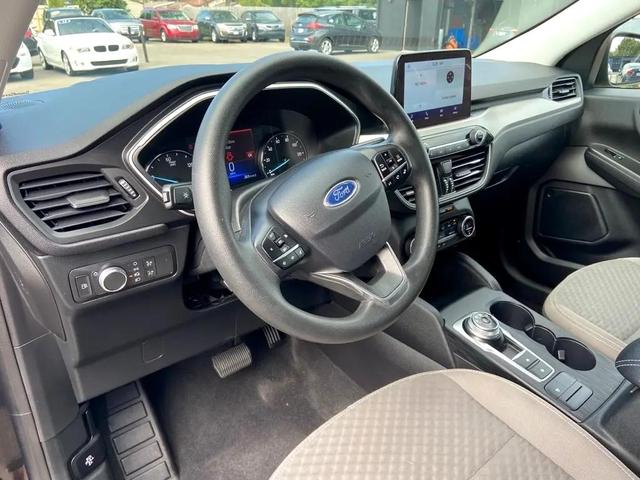 Photo of 2021 Agate Black Ford Escape
