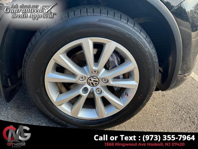 Photo of 2013 Black Uni Volkswagen Touareg
