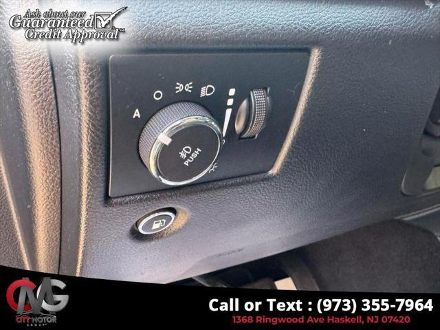 Photo of 2021 Diamond Black Crystal Pearlcoat Jeep Grand Cherokee