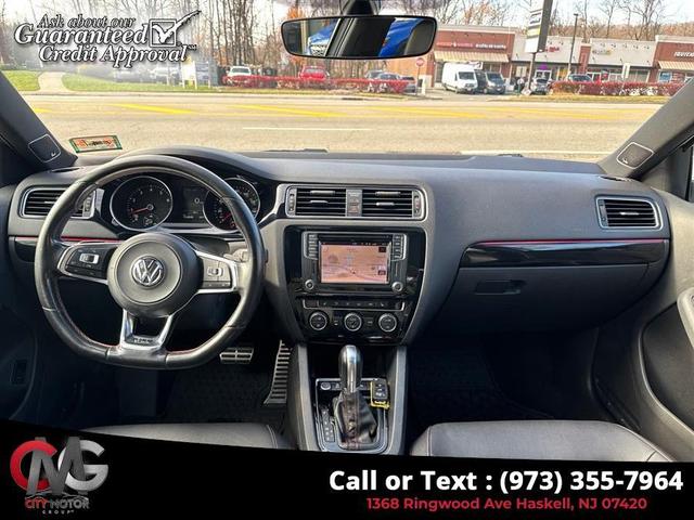 Photo of 2017 Pure White Volkswagen Jetta