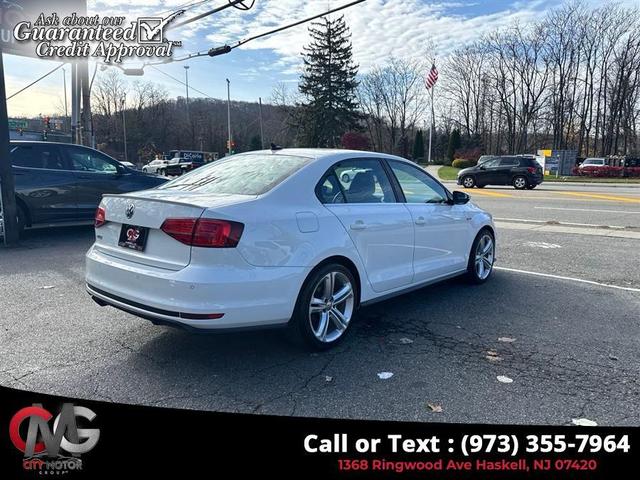 Photo of 2017 Pure White Volkswagen Jetta