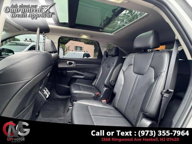 Photo of 2022 Wolf Gray Kia Sorento