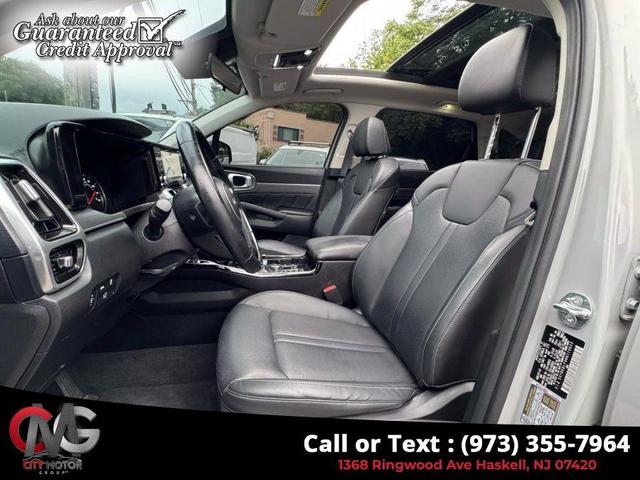 Photo of 2022 Wolf Gray Kia Sorento