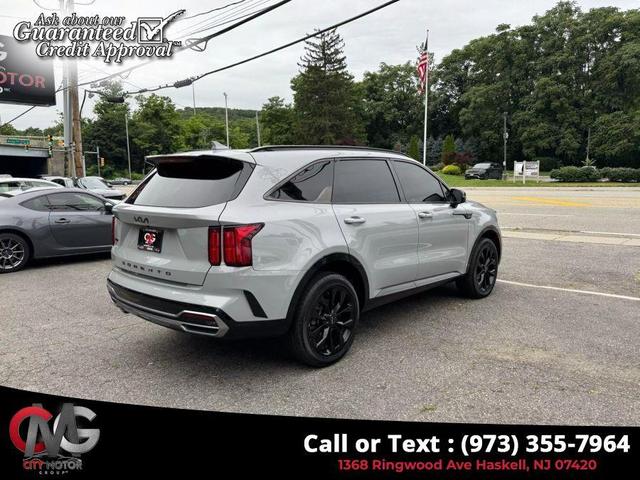 Photo of 2022 Wolf Gray Kia Sorento