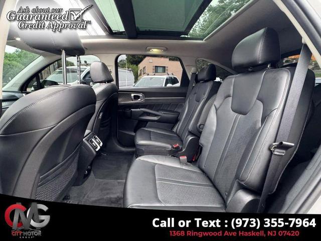Photo of 2022 Wolf Gray Kia Sorento