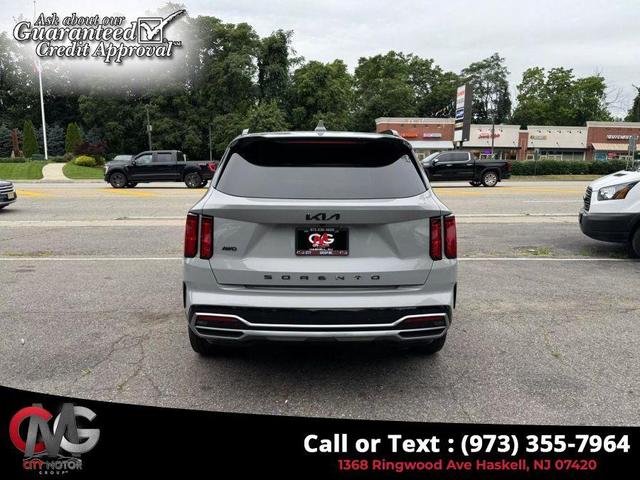 Photo of 2022 Wolf Gray Kia Sorento