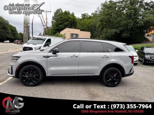 Photo of 2022 Wolf Gray Kia Sorento