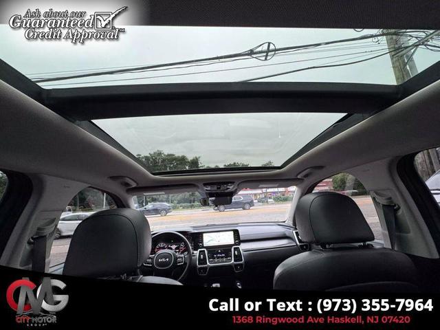 Photo of 2022 Wolf Gray Kia Sorento