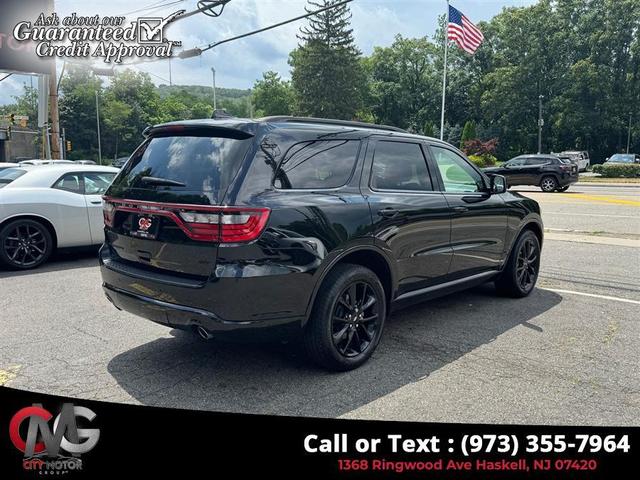 Photo of 2019 Db Black Crystal Clearcoat Dodge Durango