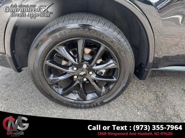 Photo of 2019 Db Black Crystal Clearcoat Dodge Durango