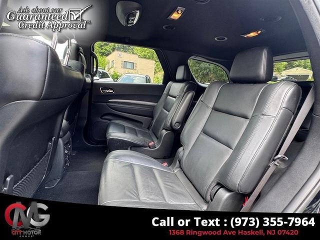 Photo of 2019 Db Black Crystal Clearcoat Dodge Durango