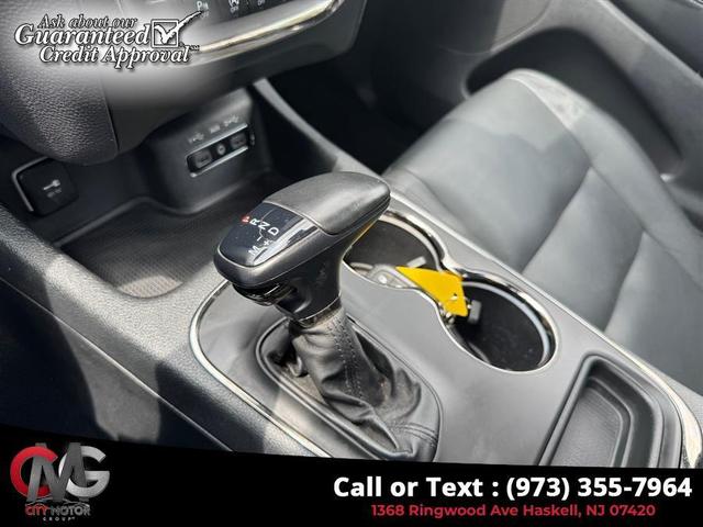 Photo of 2019 Db Black Crystal Clearcoat Dodge Durango