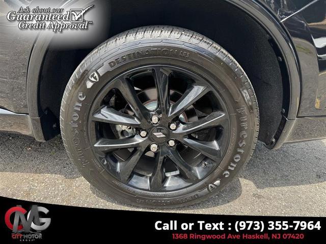 Photo of 2019 Db Black Crystal Clearcoat Dodge Durango