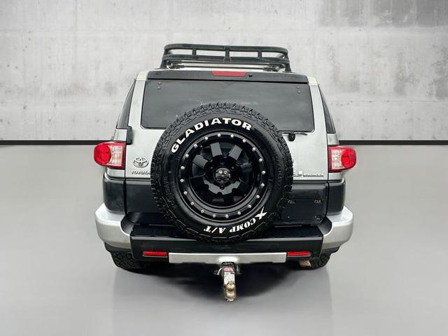 Photo of 2010 Silver Fresco Metallic Toyota FJ Cruiser