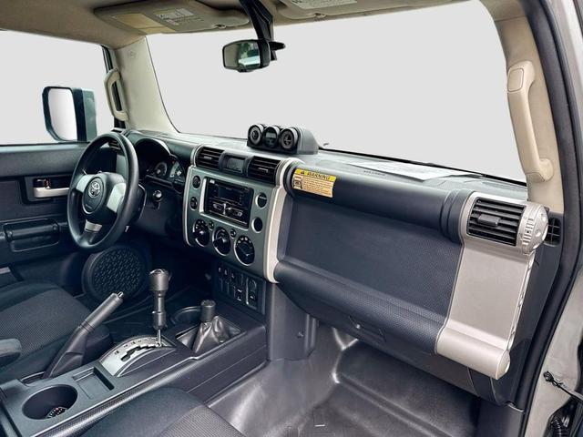 Photo of 2010 Silver Fresco Metallic Toyota FJ Cruiser