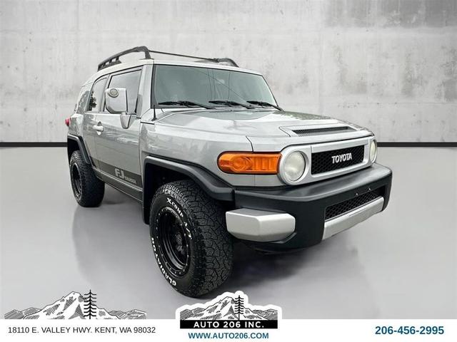 Photo of 2010 Silver Fresco Metallic Toyota FJ Cruiser