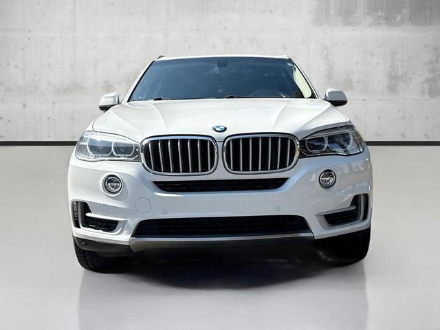 Photo of 2014 Alpine White BMW X5