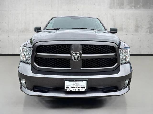 Photo of 2019 Granite Crystal Metallic Clearcoat RAM 1500