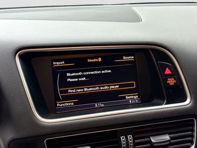 Photo of 2014 Moonlight Blue Metallic Audi Q5
