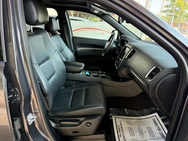 Photo of 2017 Granite Metallic Clearcoat Dodge Durango
