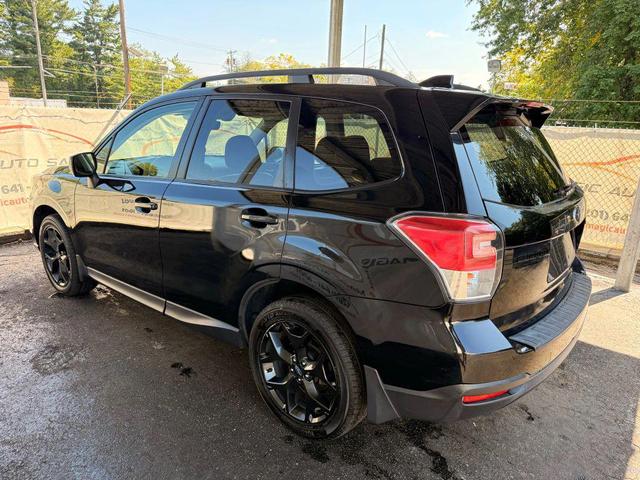 Photo of 2018 Crystal Black Silica Subaru Forester