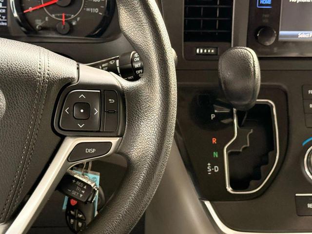 Photo of 2015 Attitude Black Toyota Sienna