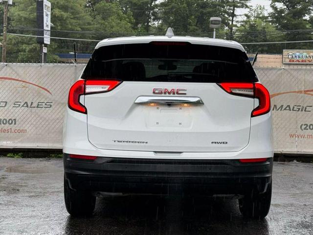 Photo of 2022 Summit White GMC Terrain