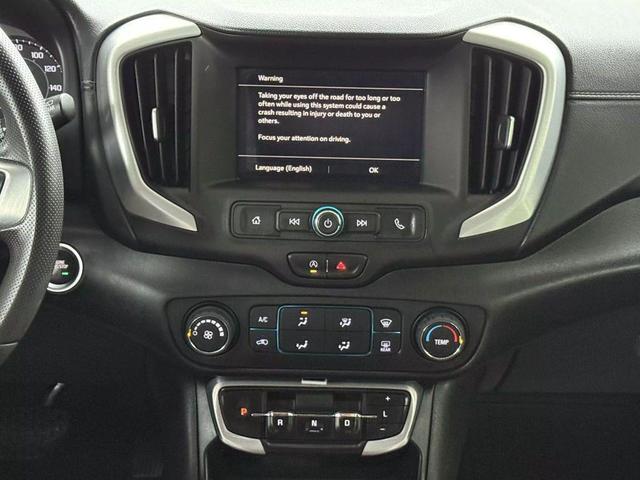 Photo of 2022 Summit White GMC Terrain