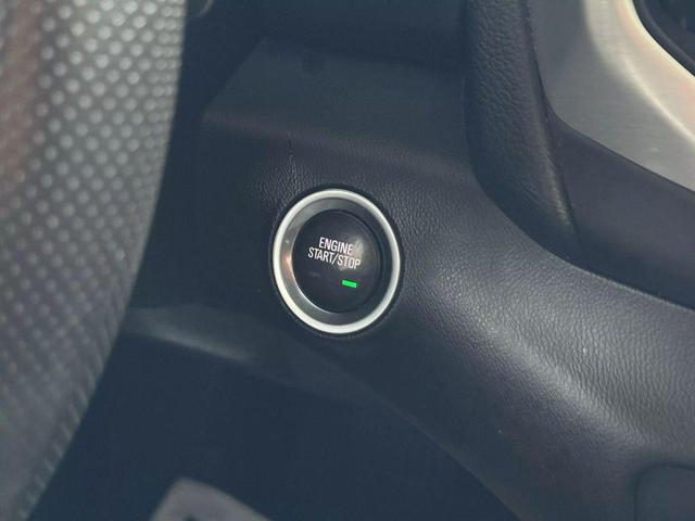 Photo of 2022 Summit White GMC Terrain