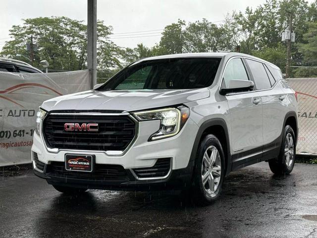 Photo of 2022 Summit White GMC Terrain