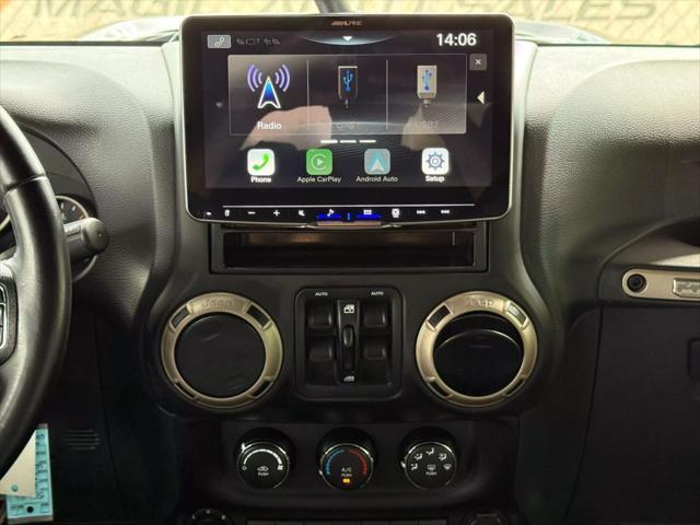 Photo of 2017 Black Clearcoat Jeep Wrangler Unlimited