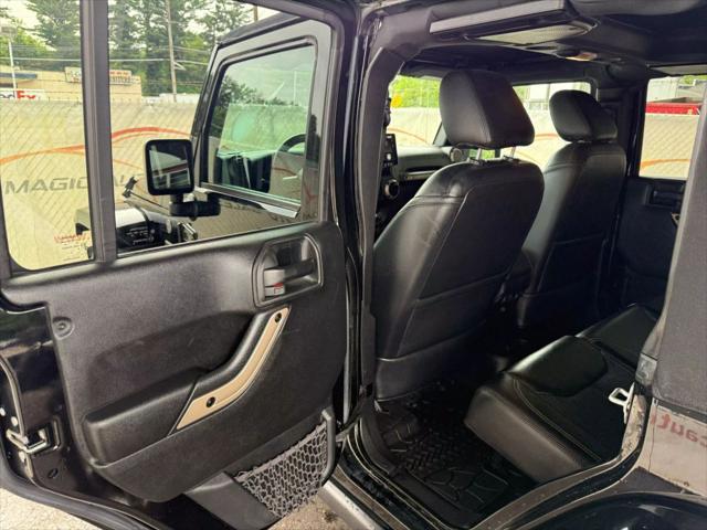 Photo of 2017 Black Clearcoat Jeep Wrangler Unlimited