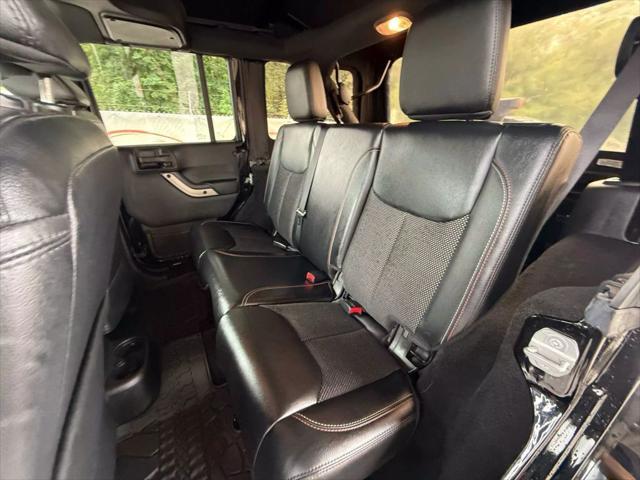 Photo of 2017 Black Clearcoat Jeep Wrangler Unlimited