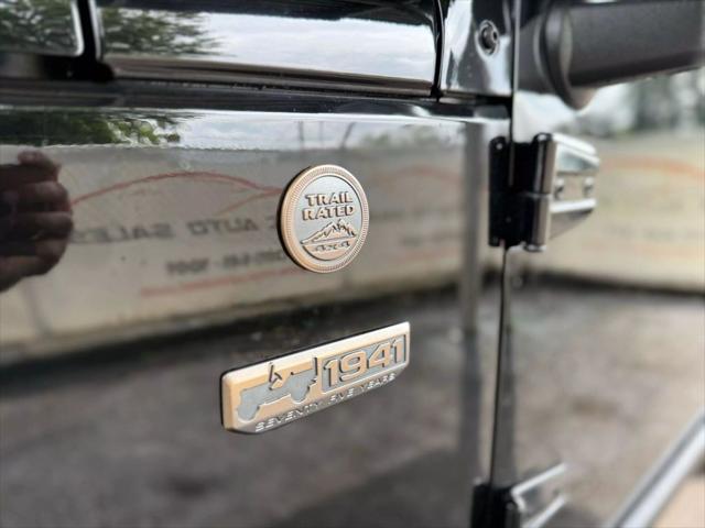 Photo of 2017 Black Clearcoat Jeep Wrangler Unlimited
