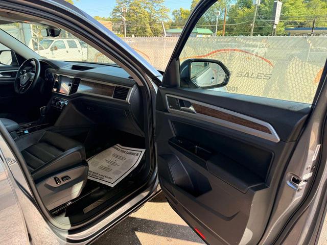 Photo of 2019 Platinum Gray Metallic Volkswagen Atlas