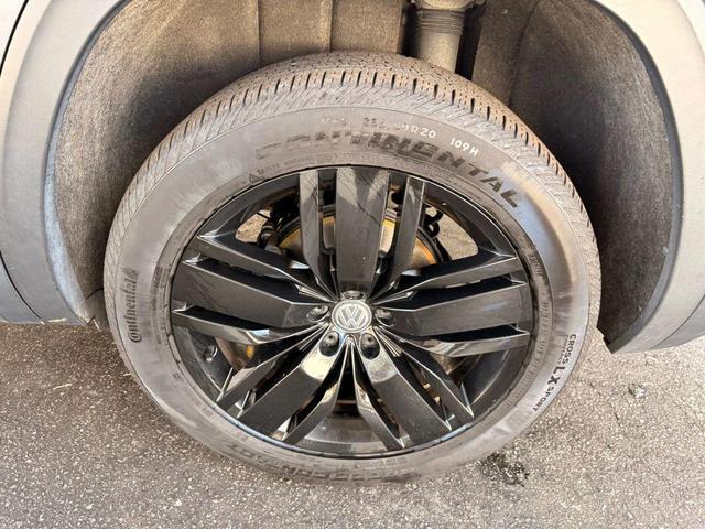 Photo of 2019 Platinum Gray Metallic Volkswagen Atlas