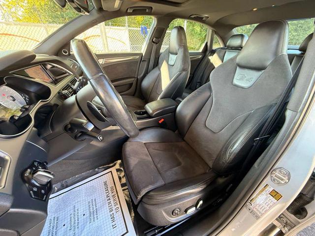 Photo of 2014 Ice Silver Metallic Audi S4