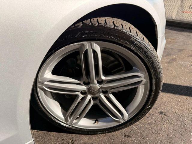 Photo of 2014 Ice Silver Metallic Audi S4