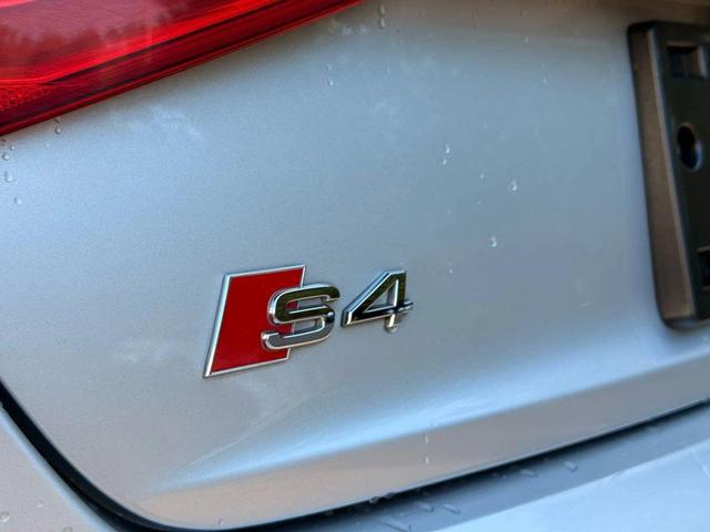 Photo of 2014 Ice Silver Metallic Audi S4