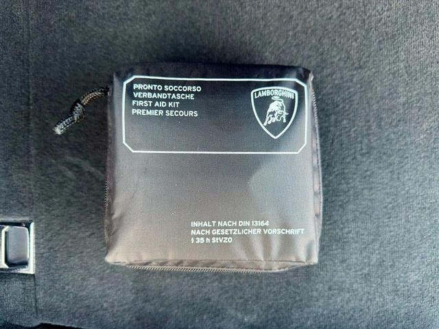 Photo of 2024 Black Lamborghini Urus