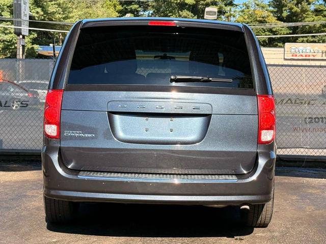 Photo of 2014 Maximum Steel Metallic Clearcoat Dodge Grand Caravan