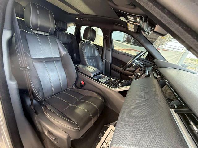 Photo of 2019 Gray Land Rover Range Rover Velar