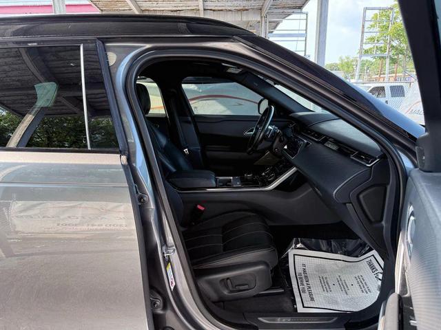 Photo of 2019 Gray Land Rover Range Rover Velar