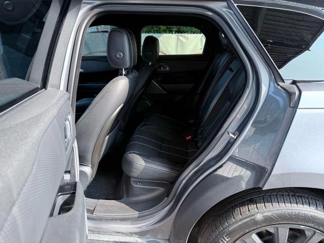 Photo of 2019 Gray Land Rover Range Rover Velar