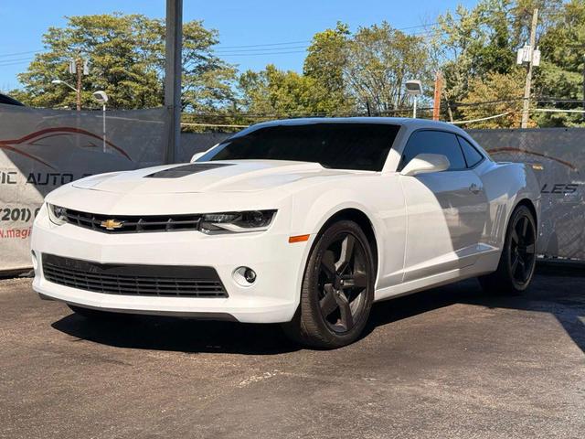 Photo of 2014 Summit White Chevrolet Camaro
