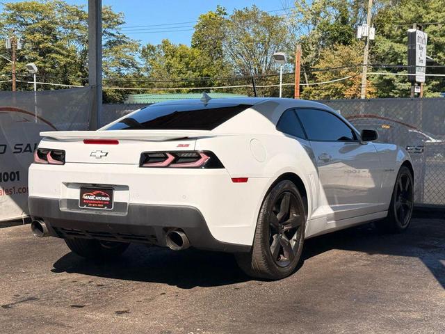 Photo of 2014 Summit White Chevrolet Camaro