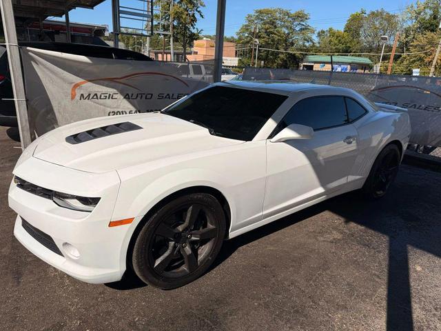 Photo of 2014 Summit White Chevrolet Camaro
