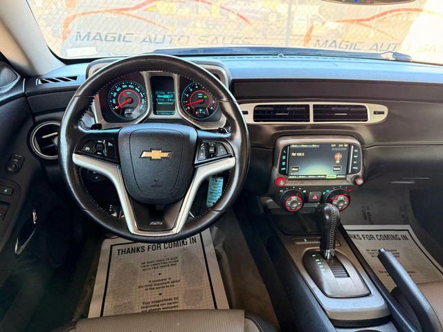 Photo of 2014 Summit White Chevrolet Camaro