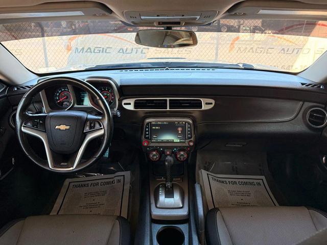 Photo of 2014 Summit White Chevrolet Camaro