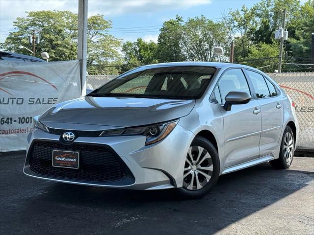 Photo of 2022 Classic Silver Metallic Toyota Corolla Hybrid